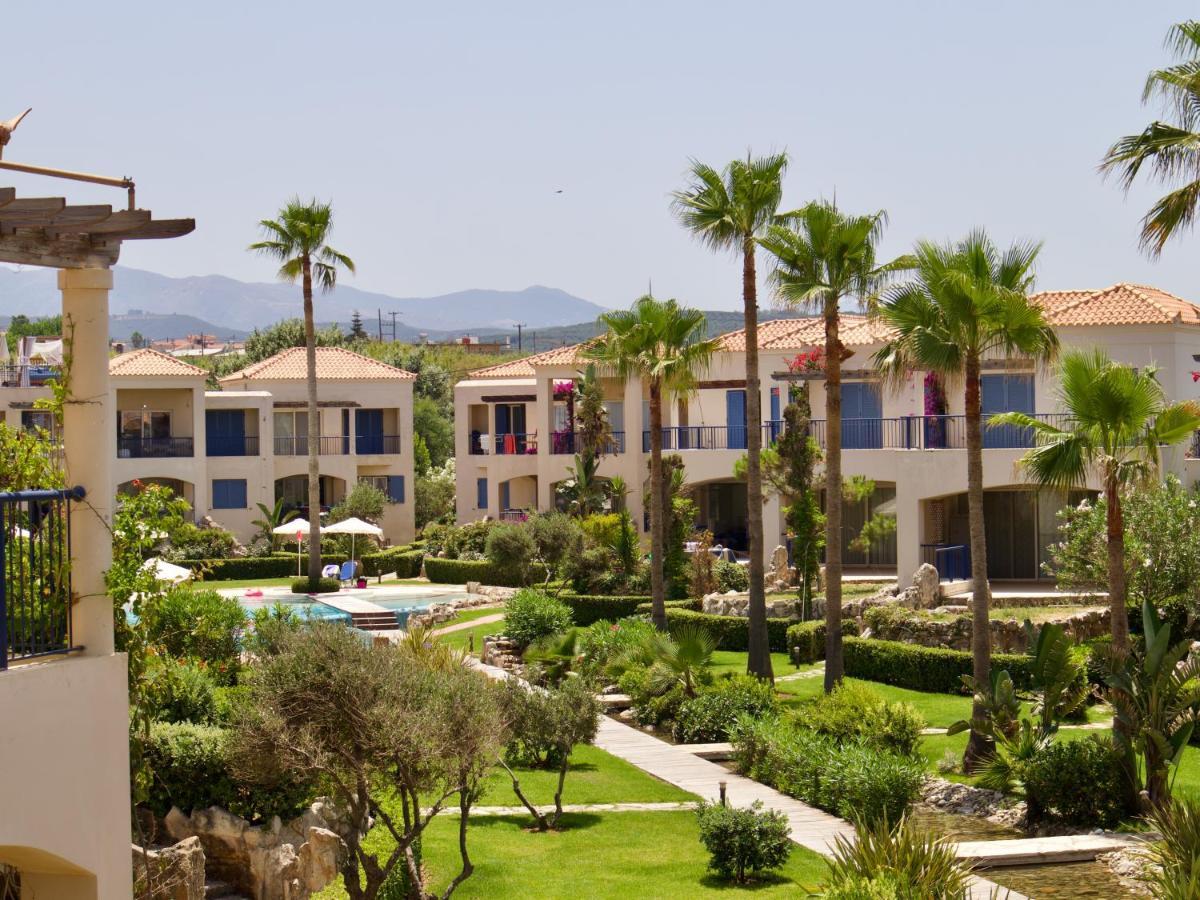 Resitour - Aphrodite Beachfront Pirgos Psilonerou Quarto foto