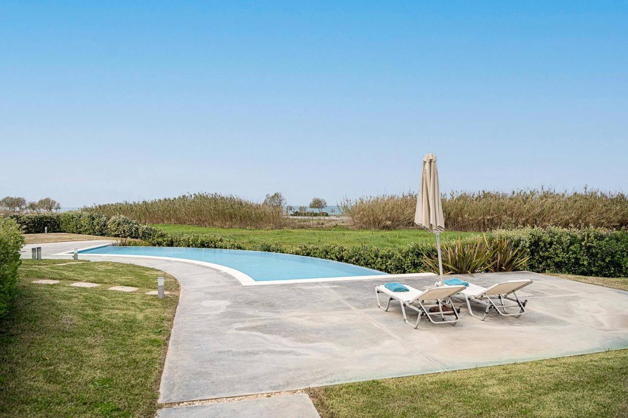 Resitour - Aphrodite Beachfront Pirgos Psilonerou Exterior foto