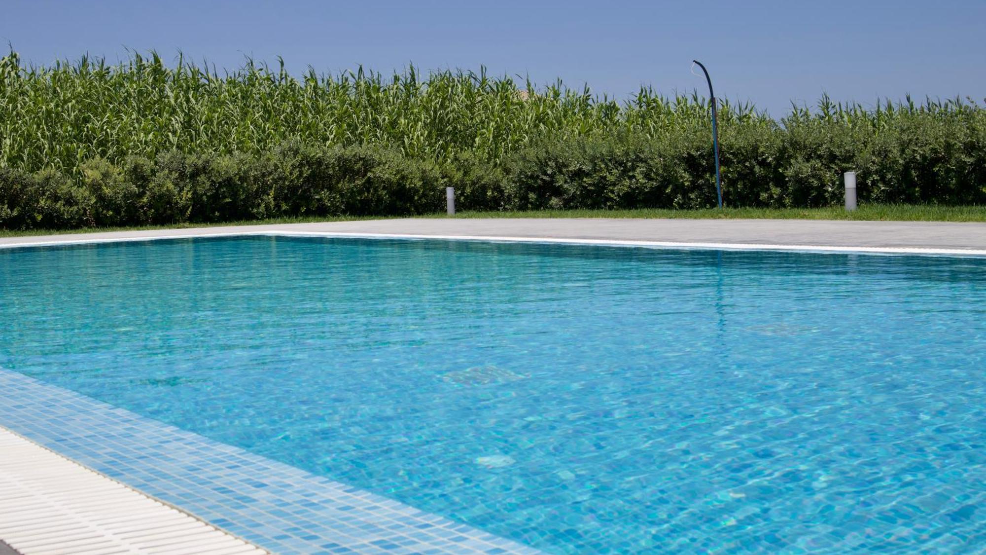 Resitour - Aphrodite Beachfront Pirgos Psilonerou Quarto foto